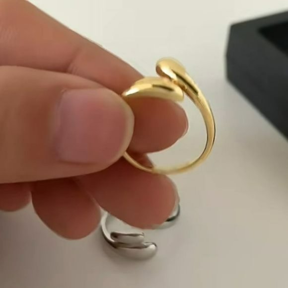 Womens Set of Two Silver And Gold Tear Shape Layers Twisted Open Ring Adjustable - Picture 5 of 14